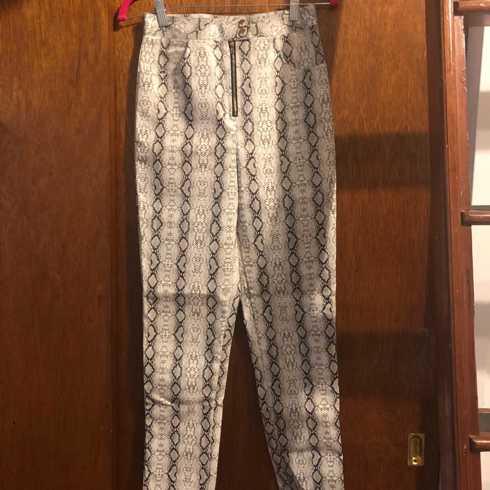 Pretty little thing front zipper snake pant